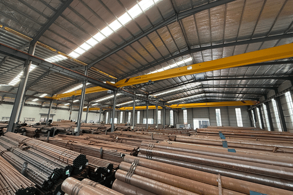 Performance Comparison of Cr-Mo Alloy vs Carbon Steel vs Stainless